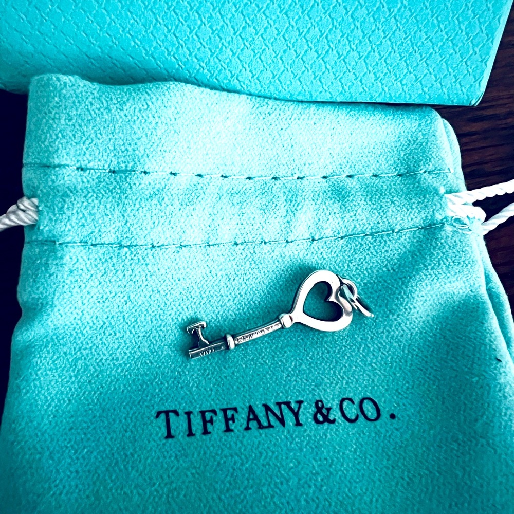 Tiffany Signature Key
